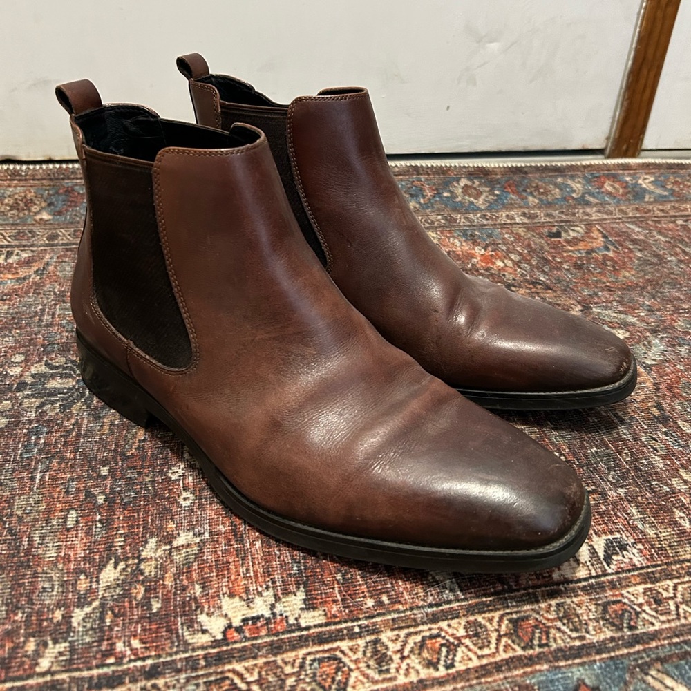 Men’s size 10 Chelsea boots, genuine leather